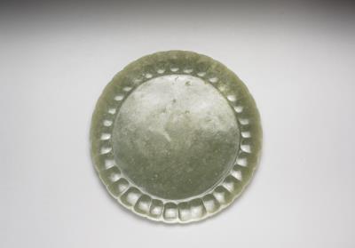 图片[2]-Jade plate with floral rim, India-China Archive